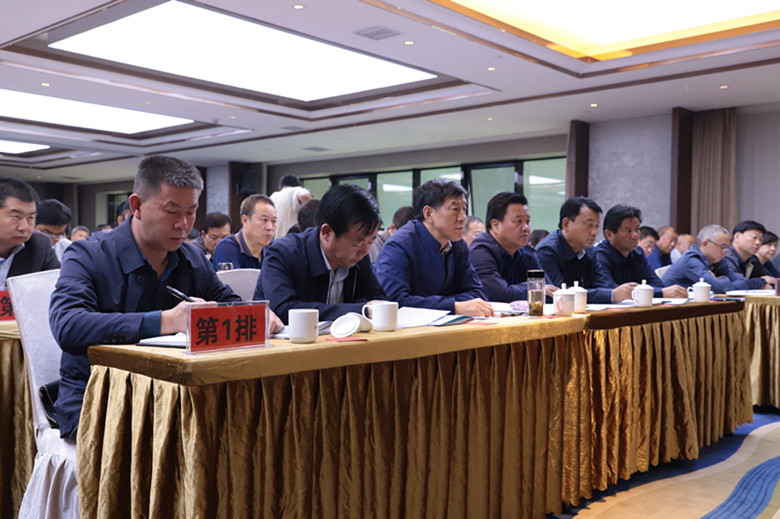全省牛羊产业扶贫暨粮改饲现场推进会在临夏召开