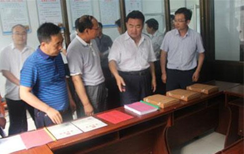 省农牧厅副厅长妥建福调研督导清水县产业扶贫工作
