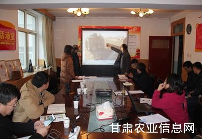 《中韩振动式深松挖掘机研究及示范推广》项目启动