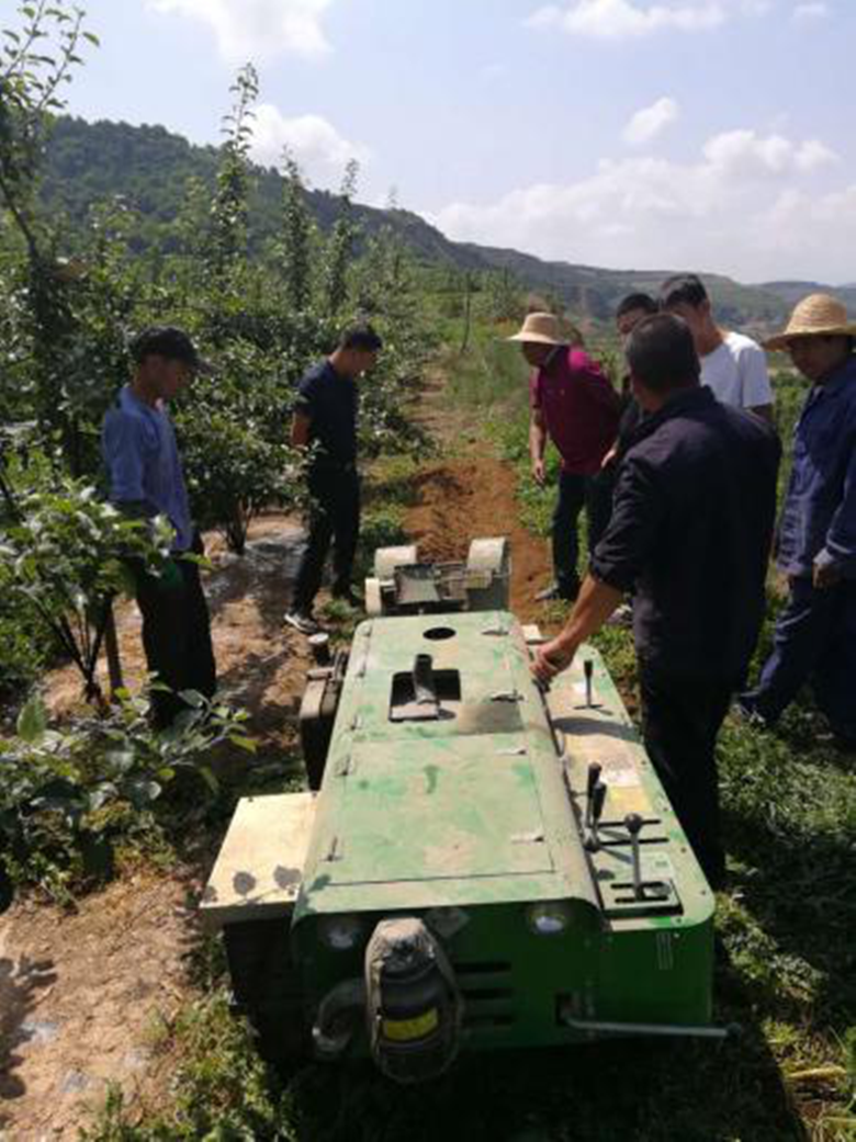 麦积区农技中心积极开展苹果有机肥替代化肥项目物资发放工作
