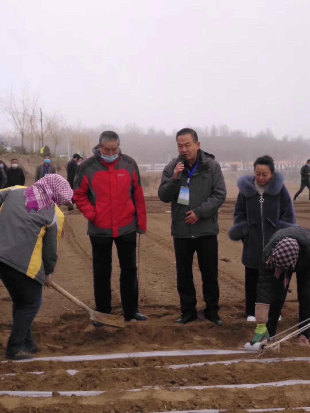 全省中药材绿色标准化示范基地建设（陇西）现场会召开