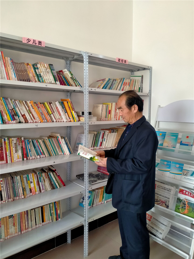 瓜州：农家书屋“寻宝” 精神套餐“加油”