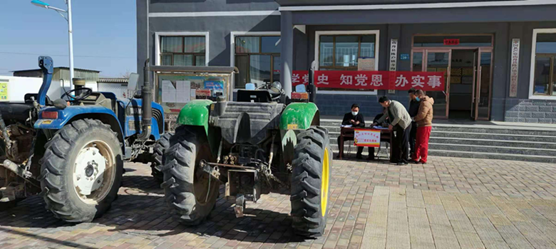 山丹县农机监理站开展“我为群众办实事送检下乡保安全”活动