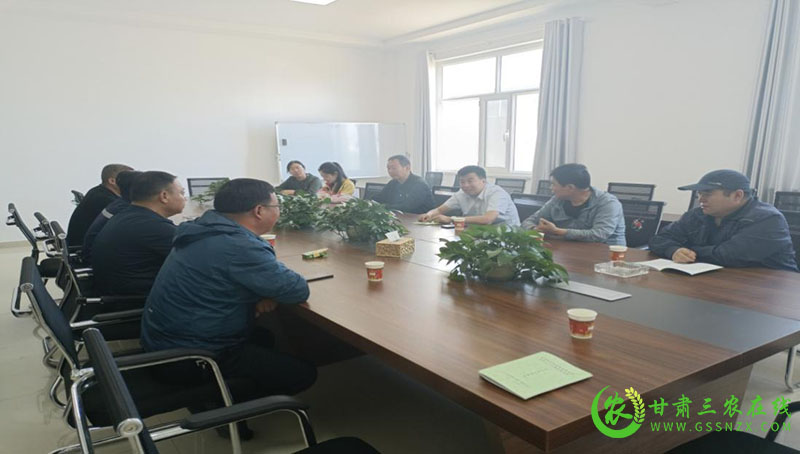 省植保法律法规贯彻落实及重点工作督导组在玉门调研