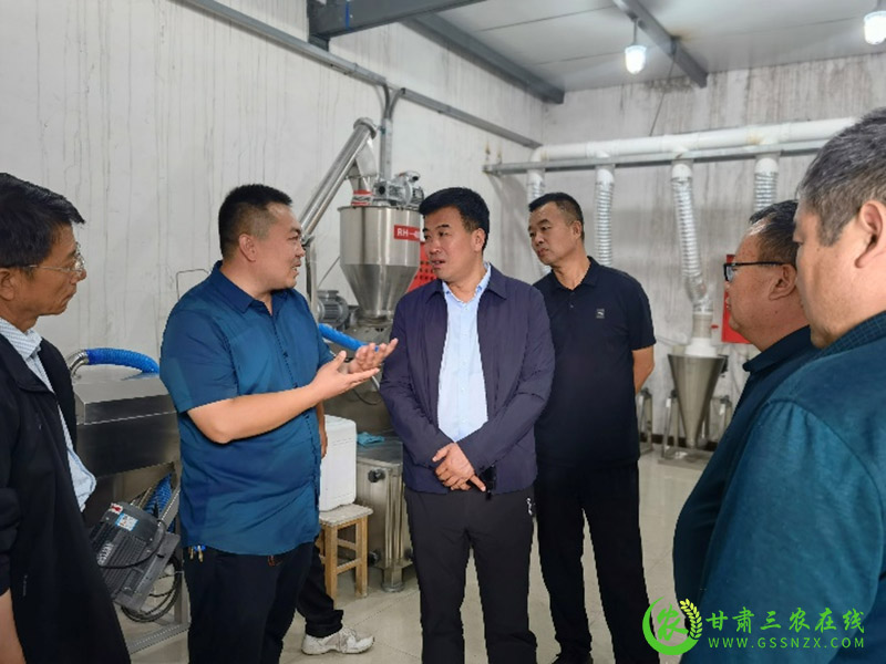 省植保法律法规贯彻落实及重点工作督导组在武威调研