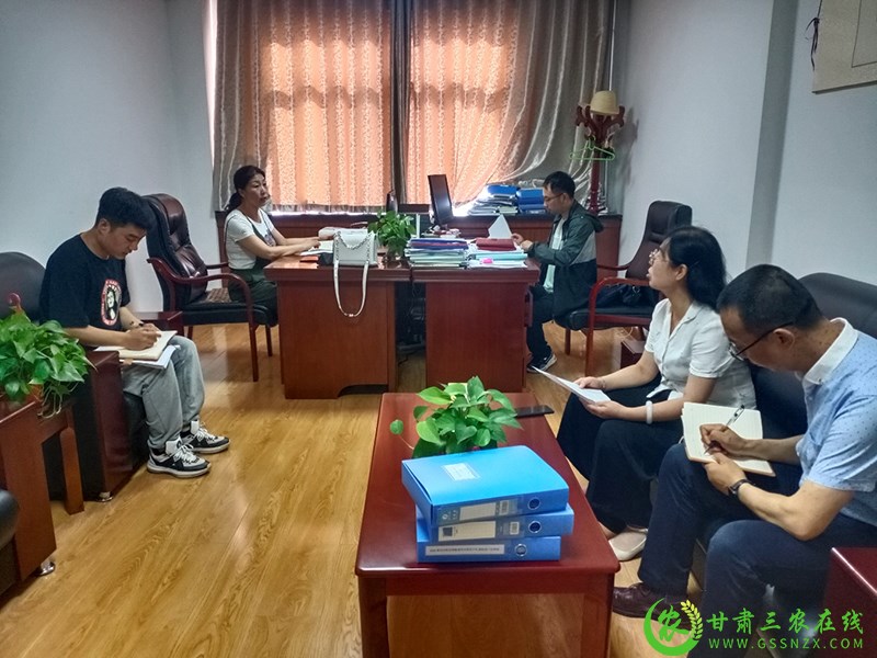 秦州区农业生态环境保护管理站认真学习李波副司长在甘肃调研时关于废旧农膜回收利用工作的重要讲话