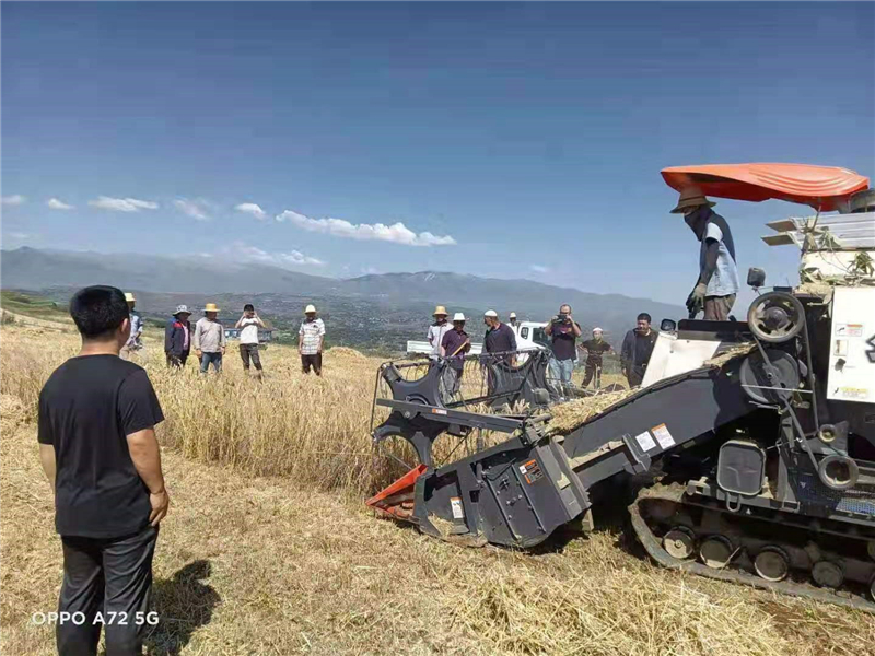 临夏市农机中心小麦全程机械化操作技术  培训演示工作掀起热潮