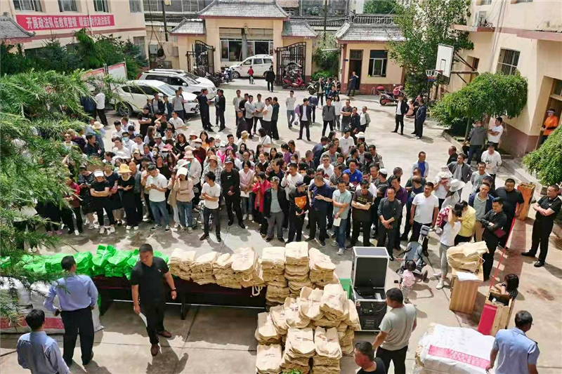宕昌哈达铺：“党建红”扮靓文明实践新阵地