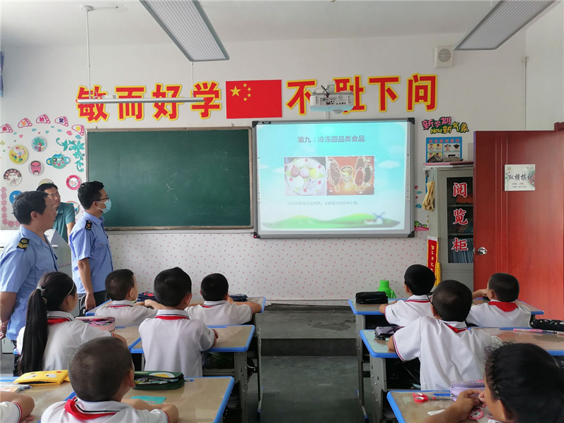瓜州：守护“舌尖”安全  打造平安校园