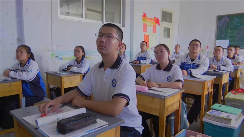 瓜州于聪华：匠心做教育 润物细无声