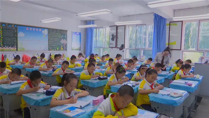 瓜州王晓青：呕心沥血育桃李 精益求精为良师