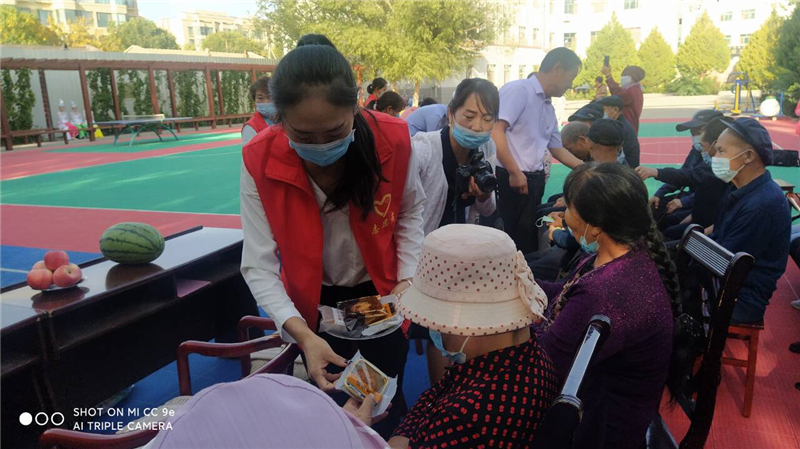 瓜州：喜迎中秋团圆日 敬老院里显温情