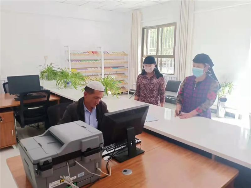 瓜州县双塔镇村级便民服务中心打通服务群众“最后一公里”