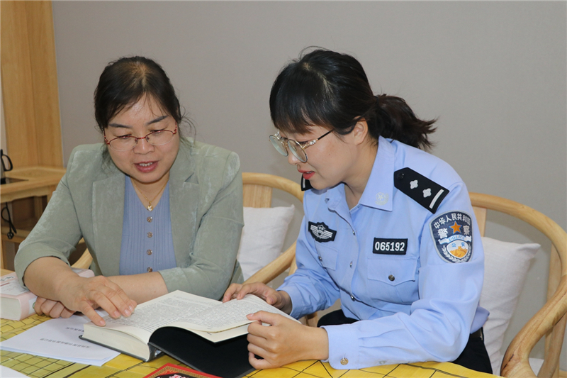瓜州：书香洋溢警营 读史不忘初心