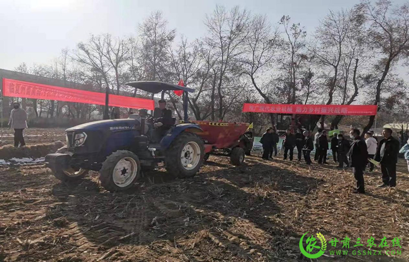 临夏州农机化技术推广站普及畜禽粪污机械化综合利用技术应用 推进绿色种养循环农业发展