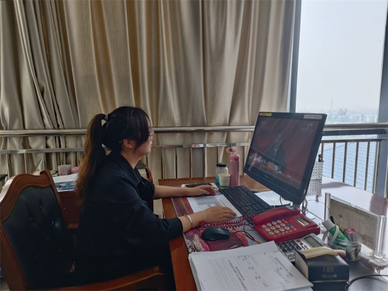 ​临泽县农业农村局青年干部收看庆祝中国共产主义青年团成立100周年大会