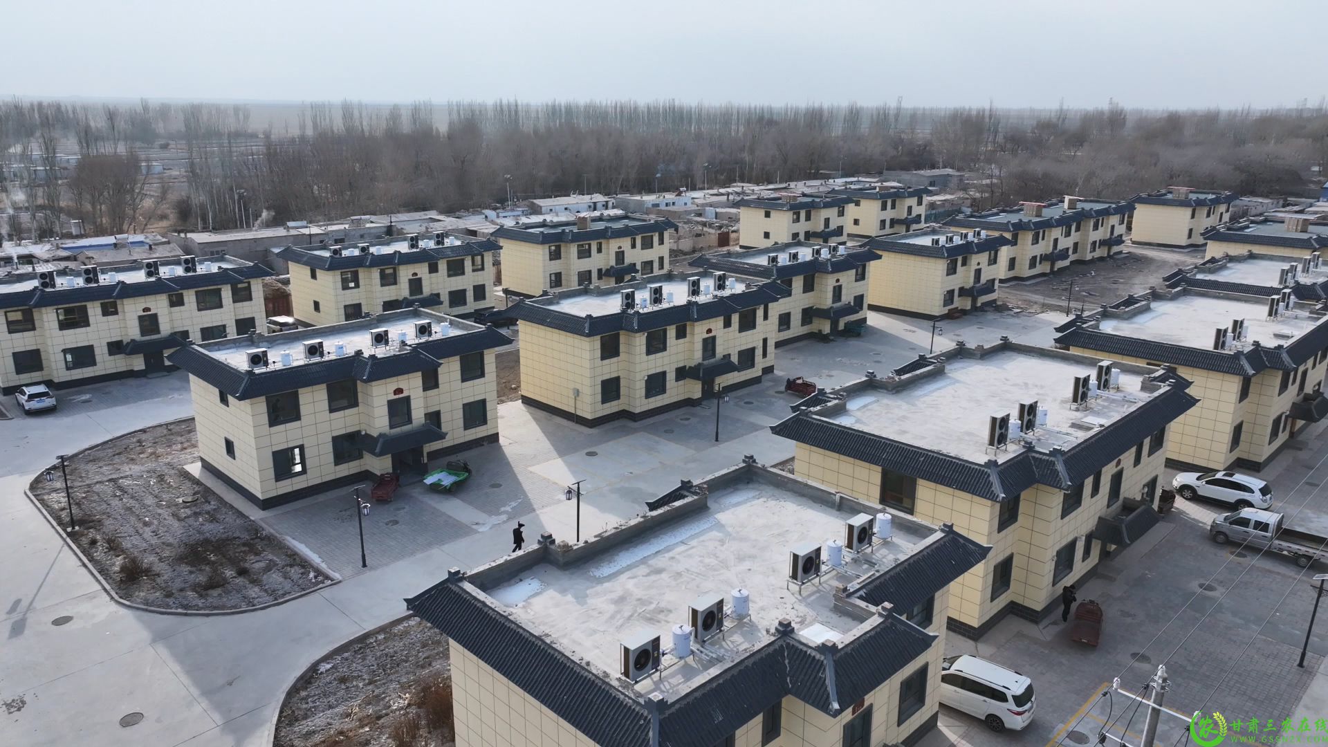 图片1 瓜州县布隆吉乡布隆吉村生态及地质灾害避险搬迁安置点.jpg
