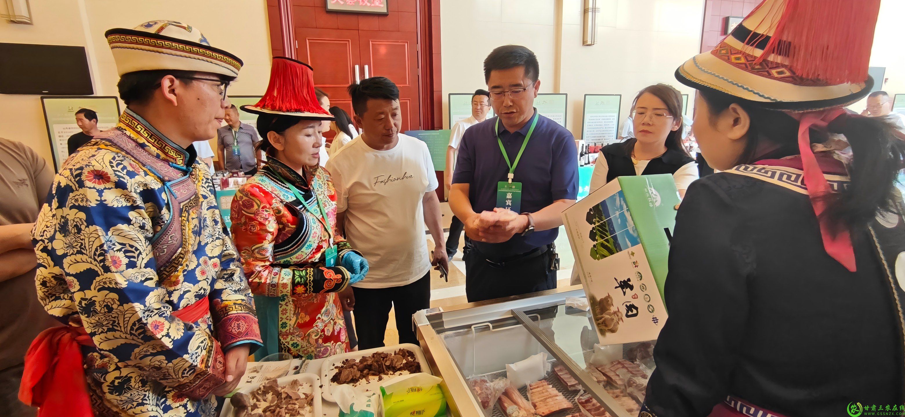 参展(1).jpg