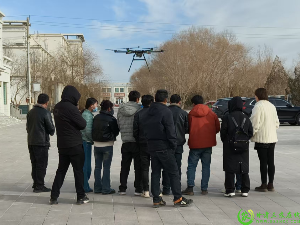 图片3 瓜州县无人机驾驶员技能培训现场3.png