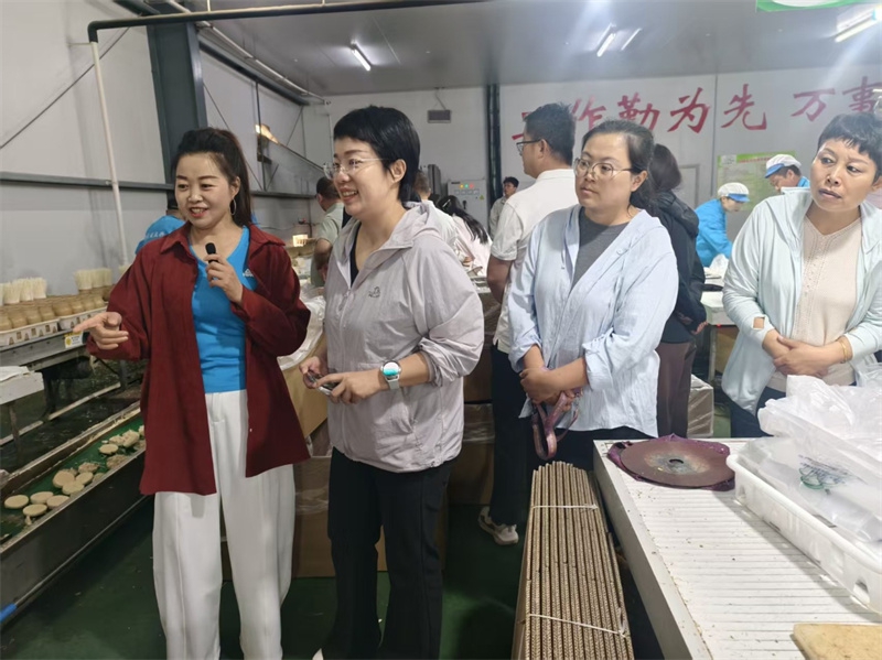 武威众兴菌业科技有限公司进厂参观.jpg