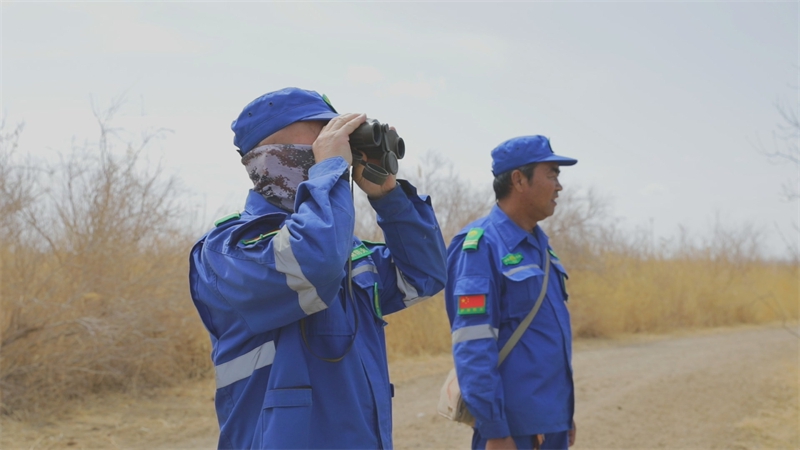 国家级公益林老师兔管护站，护林员细致排查安全隐患.jpg